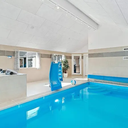 別荘 20 Person In Hasselberg